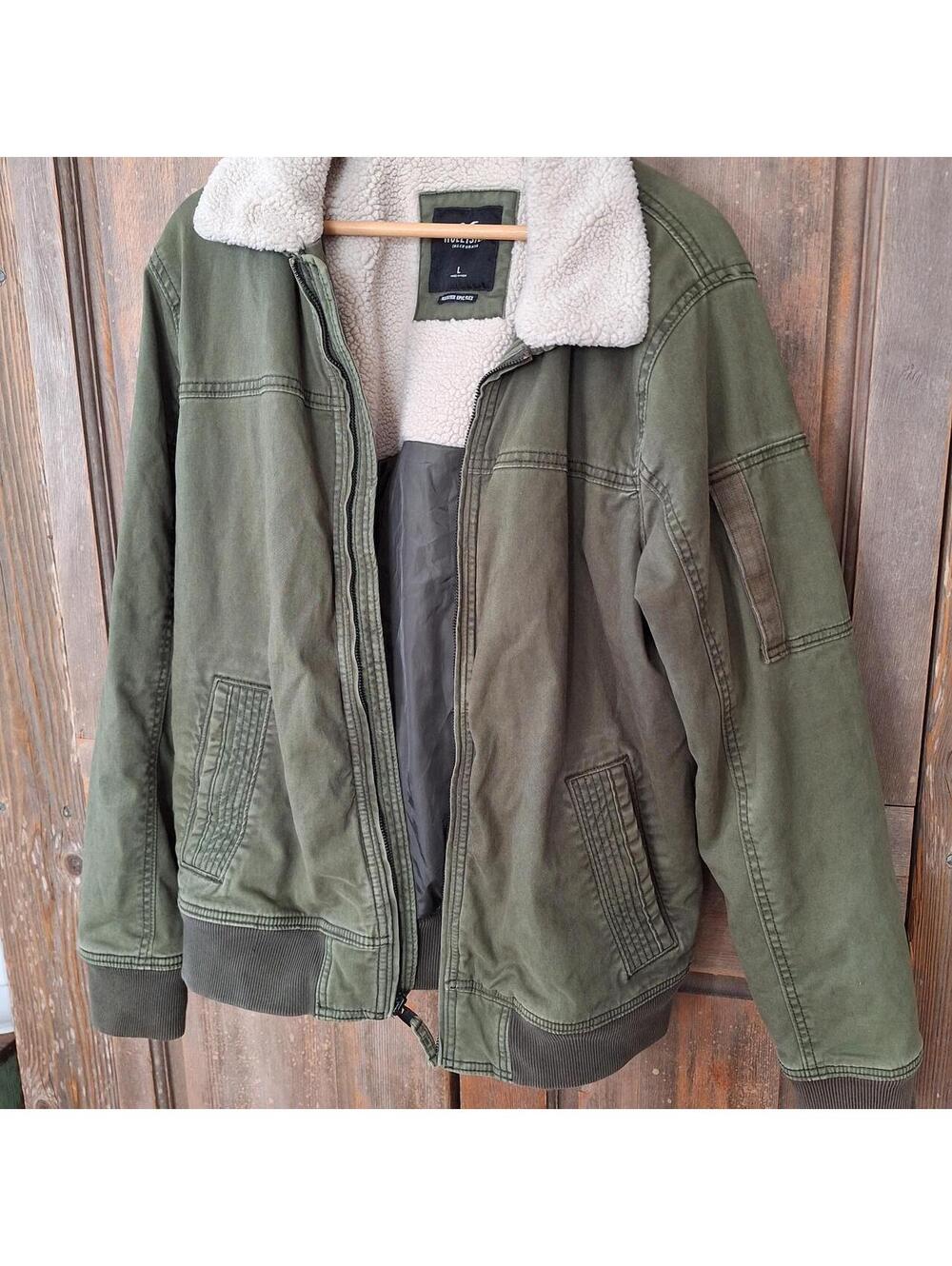 VTG Y2K, Hollister Co. / Abercrombie, military olive bomber jacket, sherpa, L